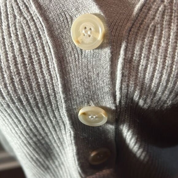 Mi Ami small Sweater in Pale Gray. WT251 - Picture 6 of 6